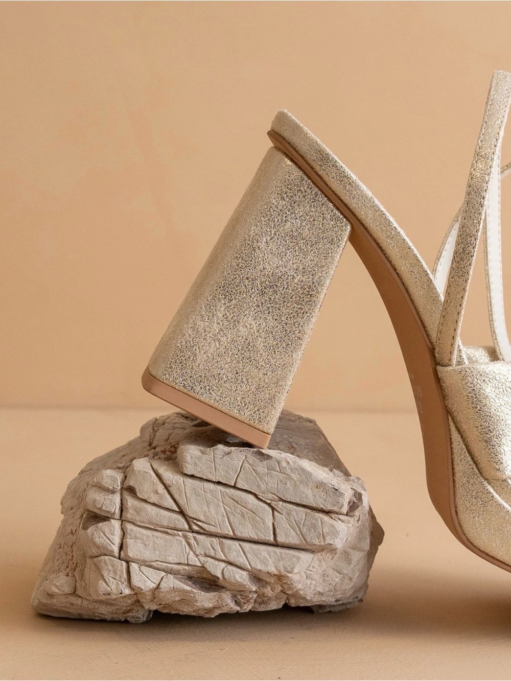 OASIS Society Metallic Gold Knot Front Platform Heel - Picture 3 of 6